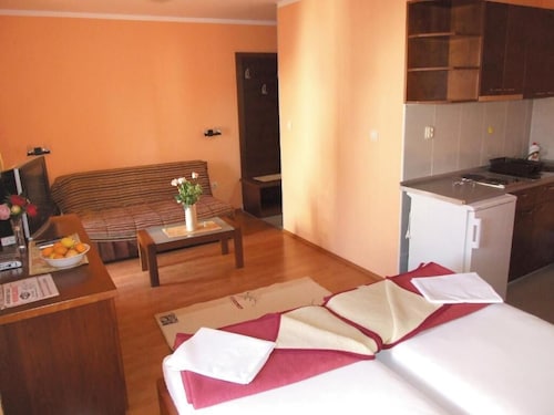 Beachfront Apartments Oaza 2