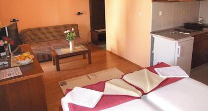 Beachfront Apartments Oaza 2