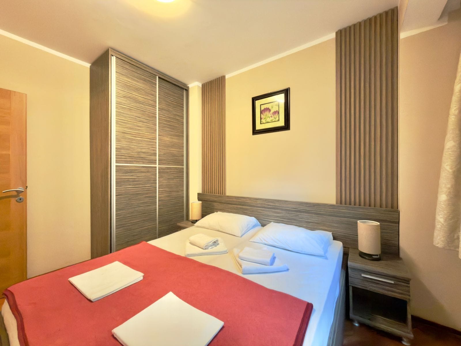 Appartement Standard, balcon, vue ville | Bureau, espace de travail pour ordinateur portable, Wi-Fi gratuit