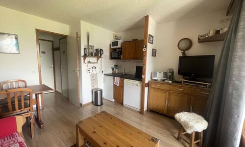 Charming One-bedroom Apartment With Magnificent View Close to the Super Venosc Chairlift