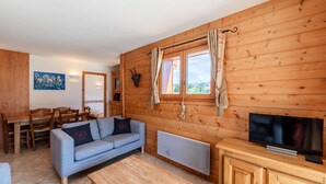 Unclassified image, 3 of 3, button - Apartment in Les Allues Near Olympe Lift (Les Allues)