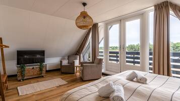 Villa | 5 bedrooms, individually furnished, soundproofing, iron/ironing board