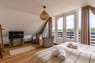 5 habitaciones, muebles diferentes y sistema de insonorización 