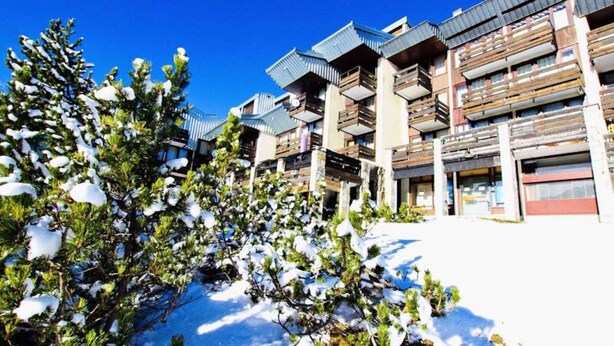 Unclassified image, 1 of 3, button - Elegant 3-level Apartment With Panoramic Views (Tignes)