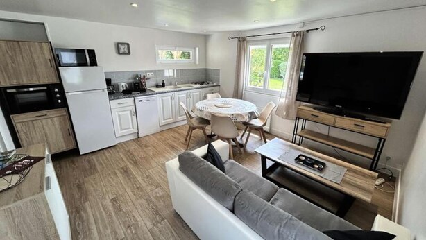 Interior - 1202 - Cozy One-bedroom Apartment for Your Vacation in Saint-alban (Saint-Alban)