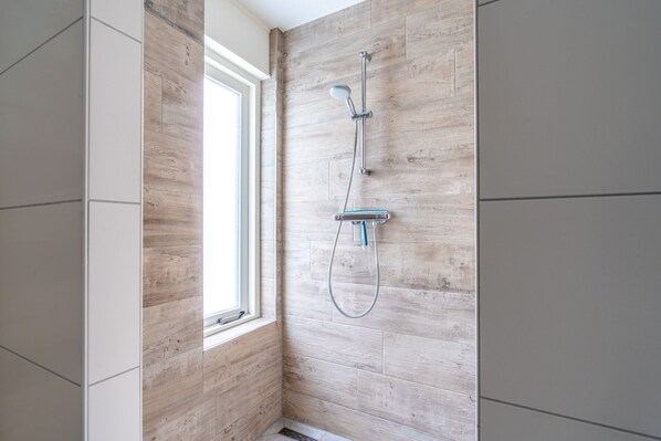 Apartment | Bathroom