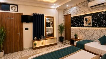 Superior Quadruple Room | Premium bedding, down comforters, memory foam beds, free WiFi