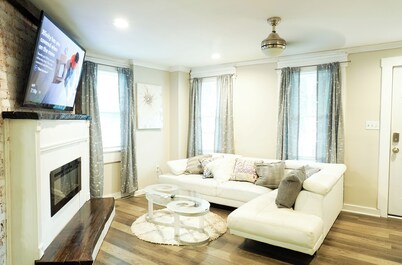A Cherry on Top- 2 Suite Historic Home near Philadelphia.