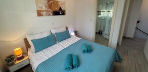 Fer et planche à repasser, Wi-Fi, draps fournis