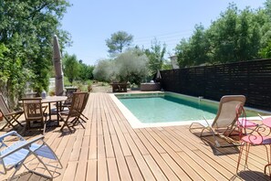 Pool - Bed and Breakfast 'Mas Abicou - Alma' with Shared Pool, Private Terrace and Wi-Fi (Vézénobres)