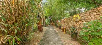 Mas Abicou - Céleste Guest Room with Shared Pool, Private Terrace, and Wi-Fi