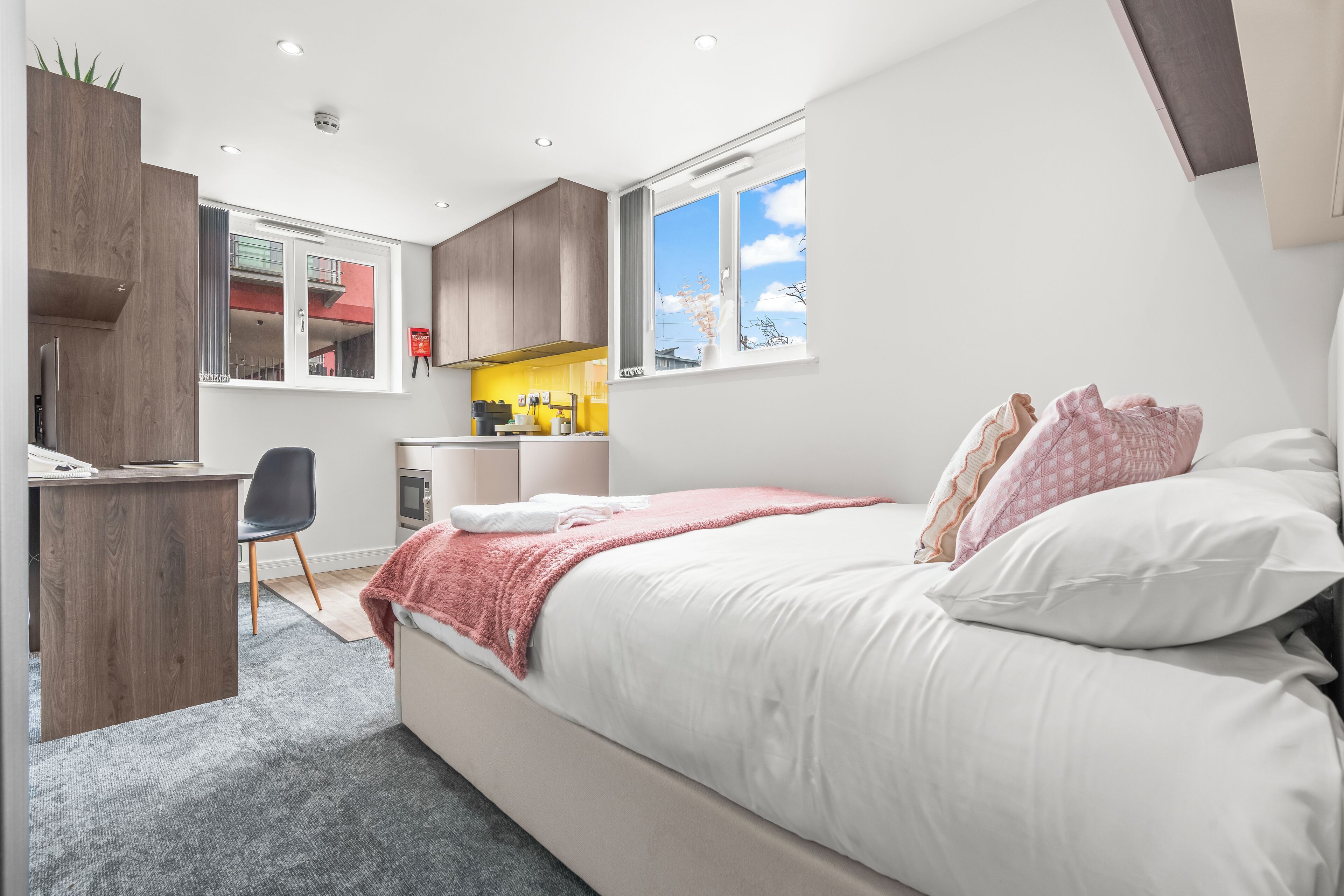 1 bedroom, iron/ironing board, Internet, bed sheets