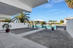 Property grounds - Keys Breeze  2 Bedroom / 2 Bath Half Duplex with Dockage & Cabana Club Membership (Key Colony Beach)