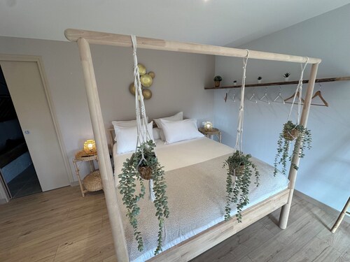 Le Logis des Écuries **** - Charming rooms with swimming pool - Côte Roannaise