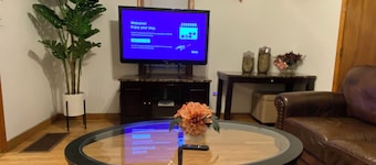 1-bedroom apartment in charming Chicago with AC and free street parking