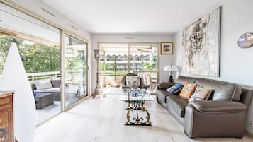 Apartment | Living area