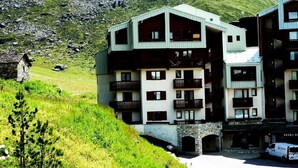Unclassified image, 2 of 3, button - Studio for 4 People in Tignes at the Foot of the Slopes and Close to Shops in the Val Claret District. Apartment Located at the Foot (Tignes)
