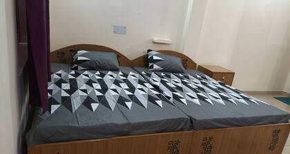 Anant Paying Guest House