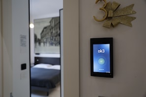 Comfort Double or Twin Room, 1 Queen Bed, Private Bathroom, City View | Living area - OkHome (Pescara)