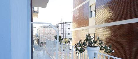 Habitació doble o amb dos llits individuals Comfort, 1 llit de matrimoni, bany privat | Terrassa o pati