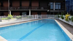 Outdoor pool - Apartment in Les Gets With Ski Slope Access (Les Gets)