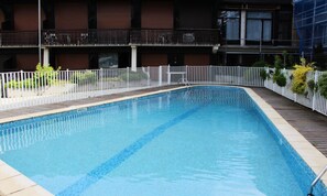 Outdoor pool - Apartment in Les Gets With Ski Slope Access (Les Gets)