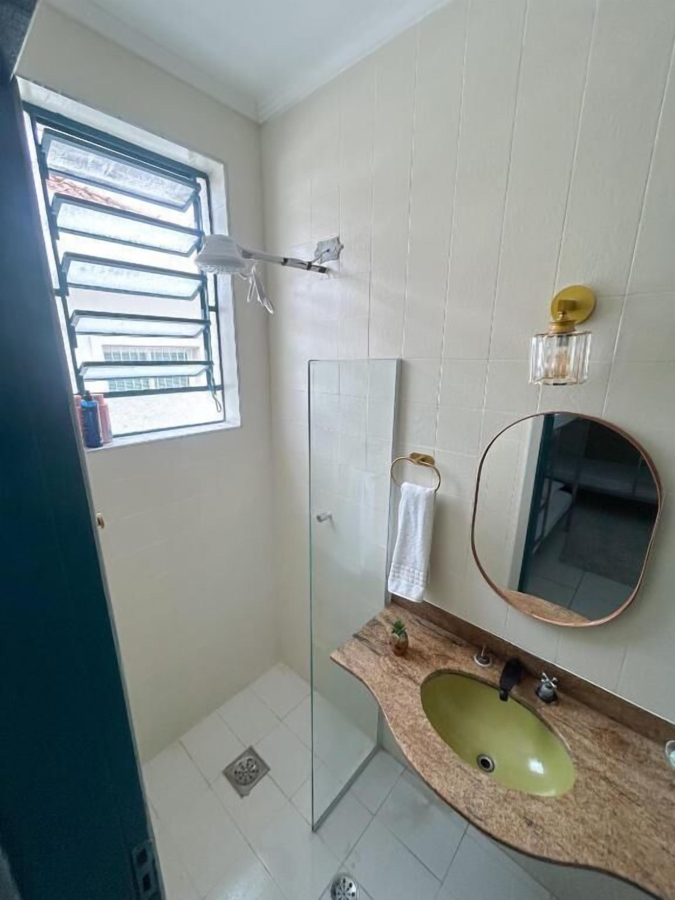 Economy-fællessovesal | Badeværelse