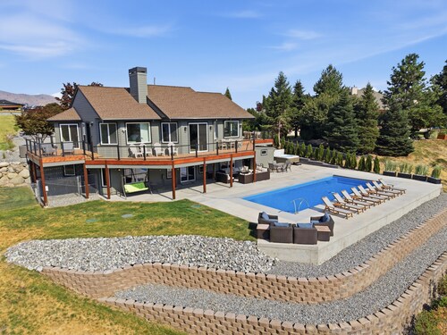 Summit Ridge - Lake Chelan & Mountain Views