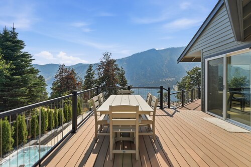 Summit Ridge - Lake Chelan & Mountain Views