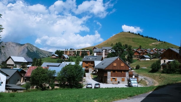 Exterior - Studio 4 People + 1 Baby (Albiez-Montrond)