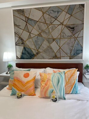 1 غرفة نوم ومكواة/لوح كي وملاءات أسرّة