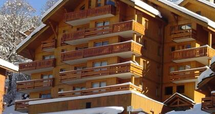 Beautiful 2-room Apartment for 4 People Near Meribel Center