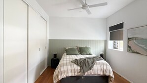Unclassified image, 4 of 19, button - Modern Comfort in the Perfect Location (South West Rocks)