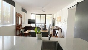 Unclassified image, 5 of 19, button - Modern Comfort in the Perfect Location (South West Rocks)