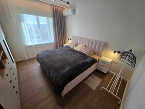 3 Schlafzimmer, Bügeleisen/Bügelbrett, WLAN, Bettwäsche
