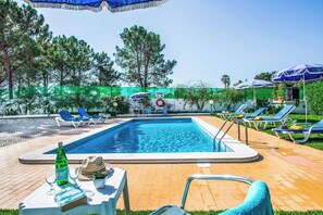 Et oppvarmet basseng