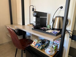 Comfort Double or Twin Room, 1 Queen Bed, Balcony, City View | Desk, laptop workspace, soundproofing, iron/ironing board