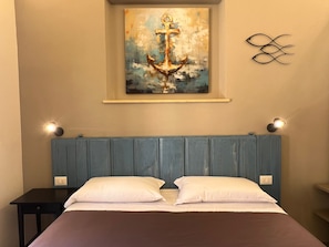 Comfort Double or Twin Room, 1 Queen Bed, Balcony, City View | Desk, laptop workspace, soundproofing, iron/ironing board