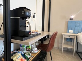 Comfort Double or Twin Room, 1 Queen Bed, Balcony, City View | Desk, laptop workspace, soundproofing, iron/ironing board