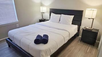 Schreibtisch, Bügeleisen/Bügelbrett, WLAN, Bettwäsche