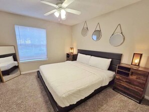 Desk, iron/ironing board, WiFi, bed sheets