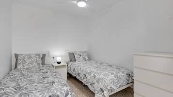 3 bedrooms, WiFi, bed sheets