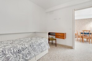 3 عدّة غرف نوم وواي فاي وملاءات أسرّة