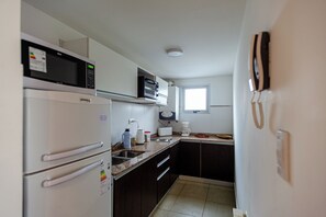 Appartement, 2 chambres, balcon, vue montagne | Cuisine privée