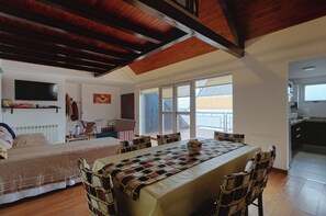 Apartment, 2 Bedrooms, Balcony, Mountain View | Living area