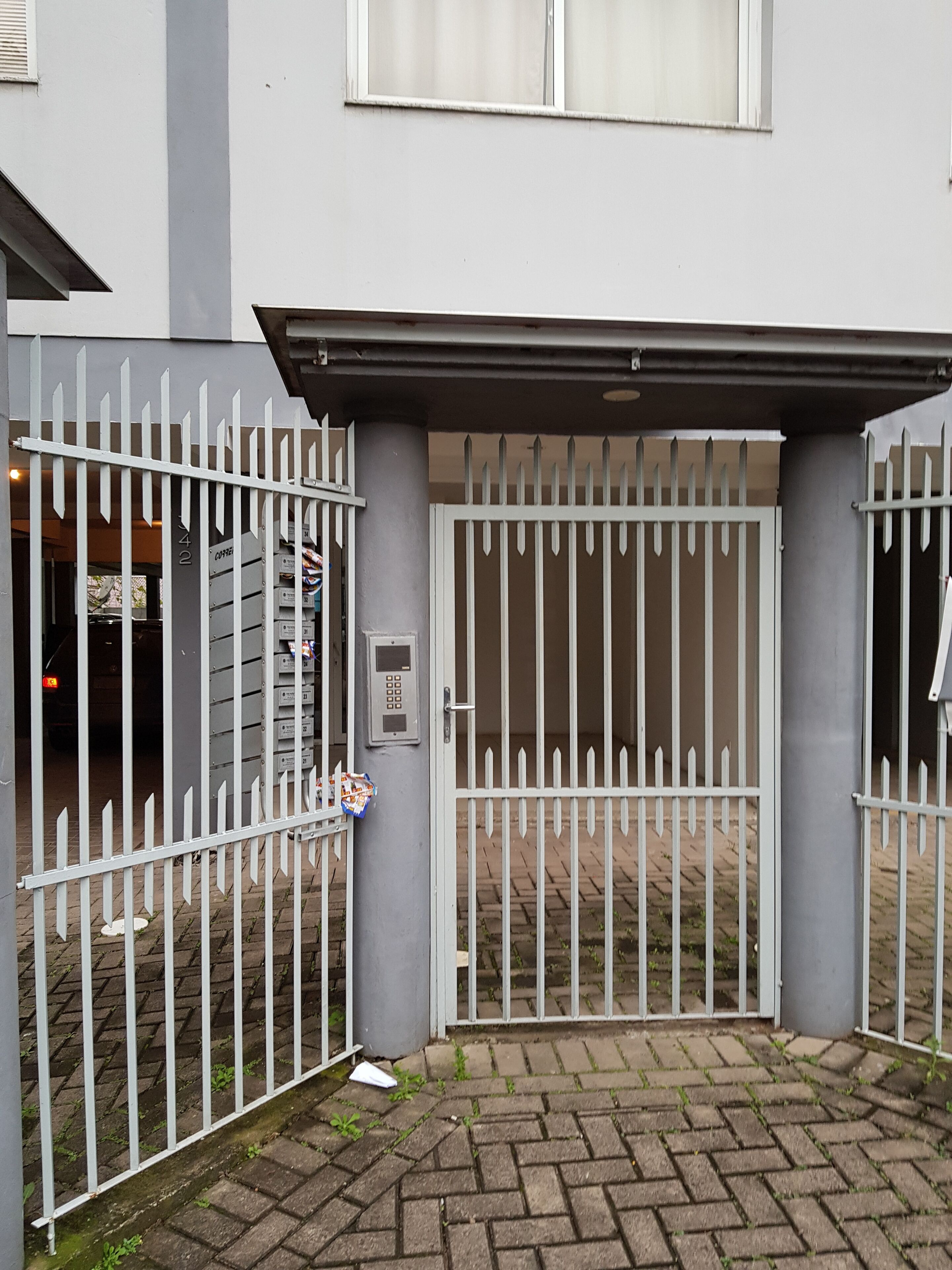 المنطقة المحيطة بالمنشأة