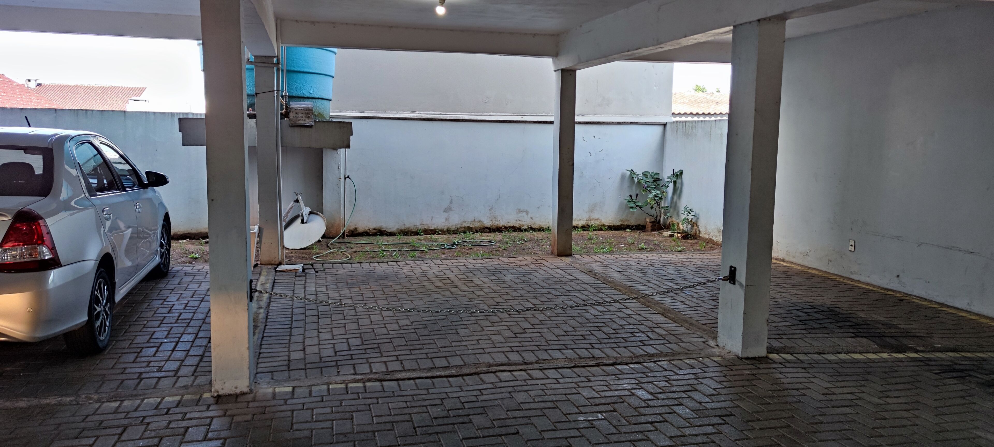 المنطقة المحيطة بالمنشأة