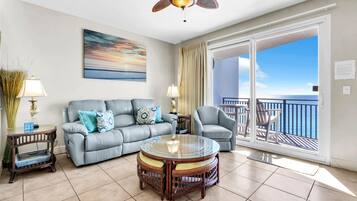 Condo, várias camas (Sterling Breeze 1103) | Área de estar
