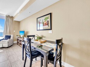 Condo, 1 King Bed with Sofa bed (Tidewater 2016) | Dining