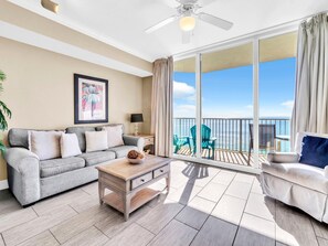 Leilighet, 1 kingsize-seng med sovesofa (Tidewater 2016) | Oppholdsområde